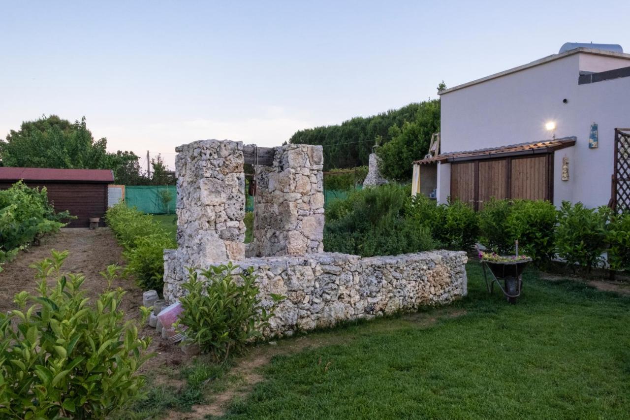 A Lu Fanizza Bed & Breakfast Cutrofiano Exterior photo