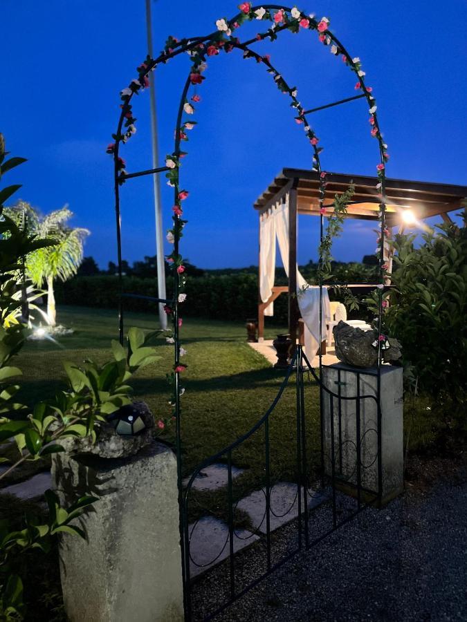 A Lu Fanizza Bed & Breakfast Cutrofiano Exterior photo
