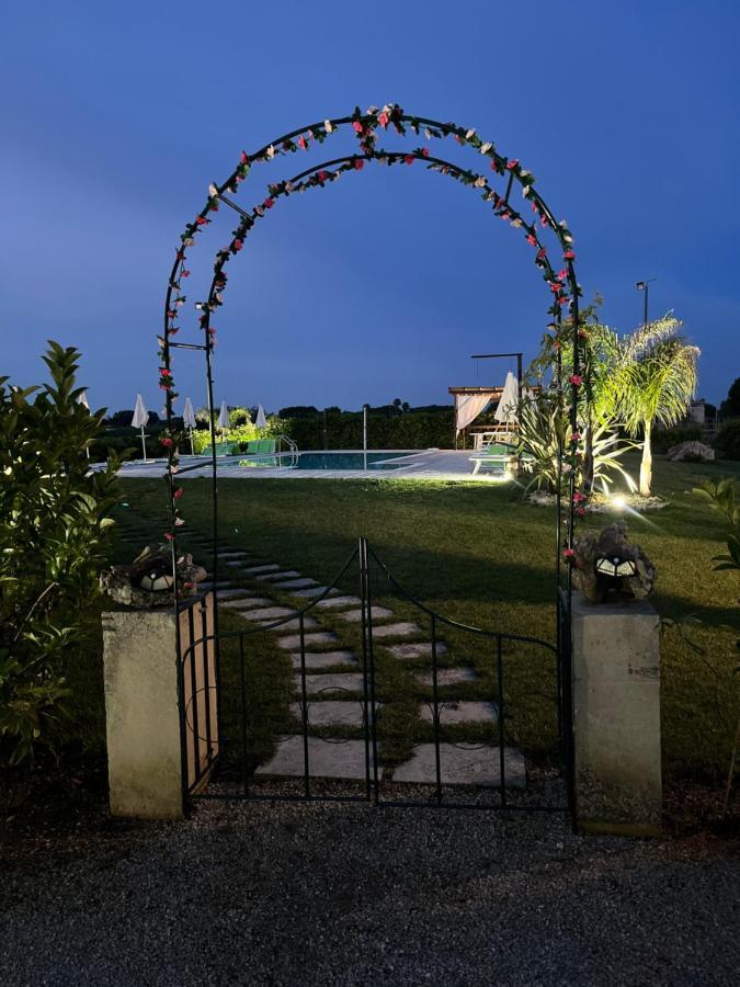 A Lu Fanizza Bed & Breakfast Cutrofiano Exterior photo